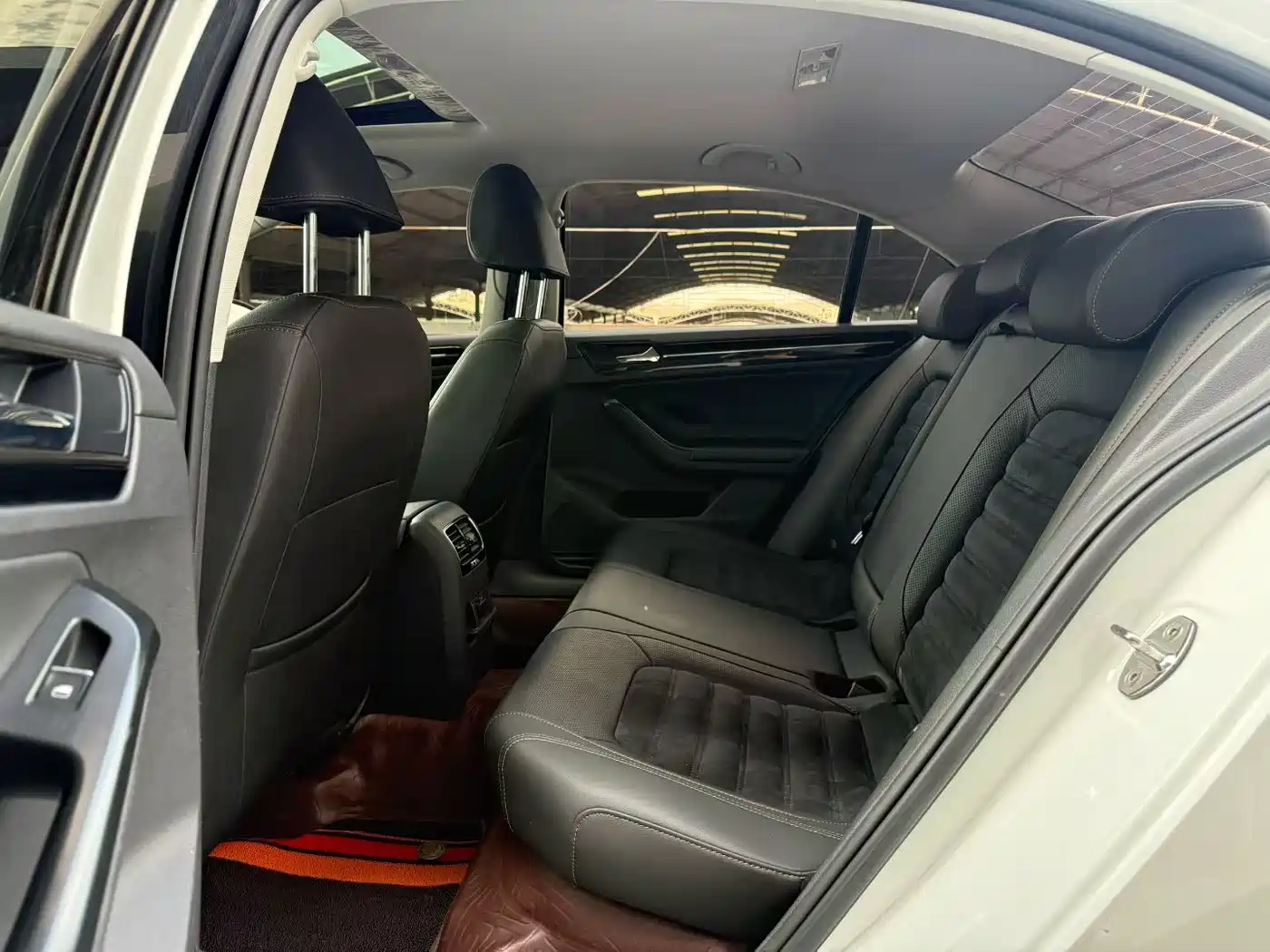 Volkswagen Sagitar 2018 280TSI DSG Luxury фото 9