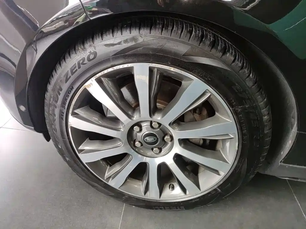 Фото 25 - Land Rover Range Rover
