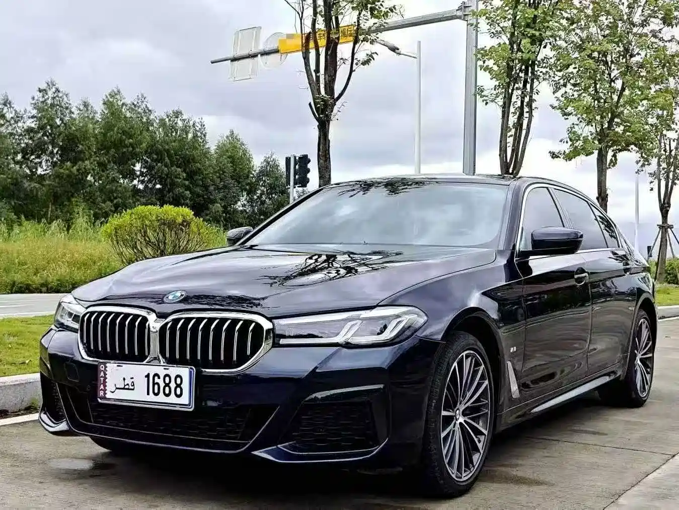 Photo 1 - BMW 5 Series