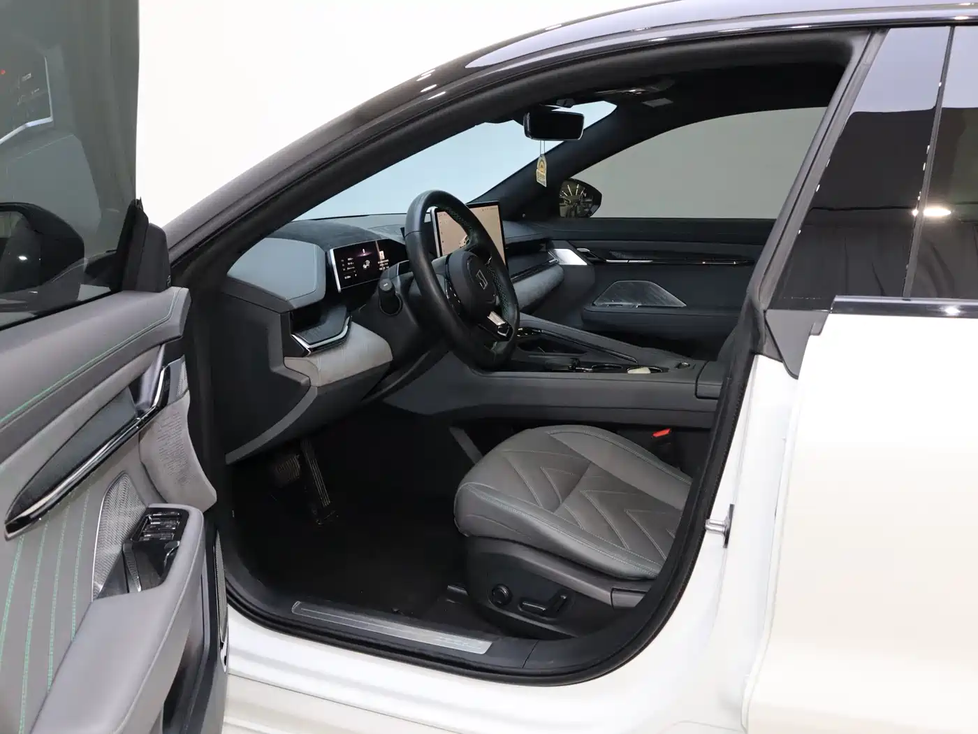 ZEEKR EXTREME KRYPTON 001