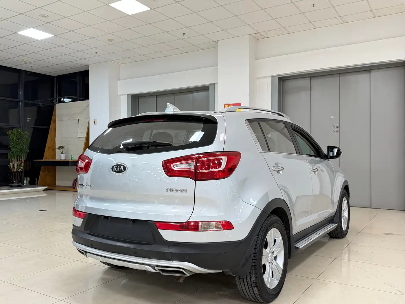Kia Sportage 2012 2.0L Automatic AWD GLS фото 5