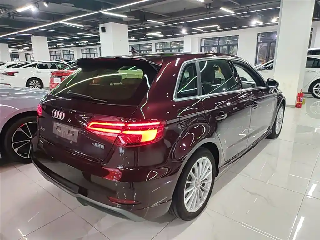 Audi A3 2018 30th Anniversary Sportback 35 TFSI Fashion фото 7