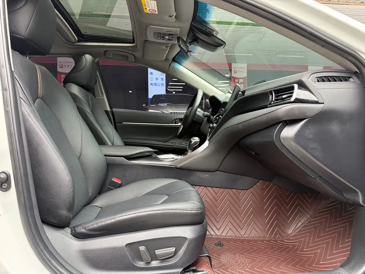Toyota Camry 2021 2.0G Luxury Edition фото 6