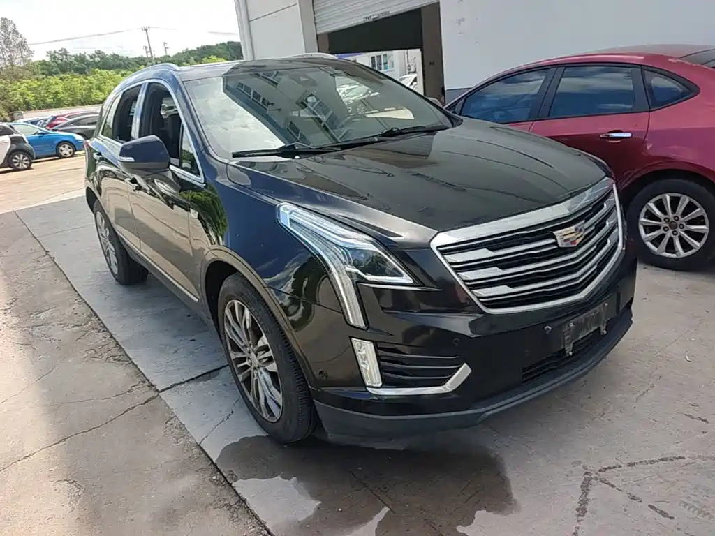 Фото 4 - Cadillac XT5