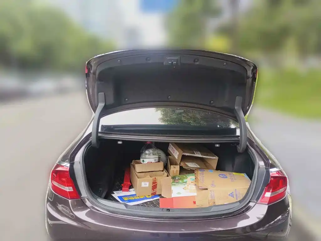 Photo 5 - Buick LaCrosse