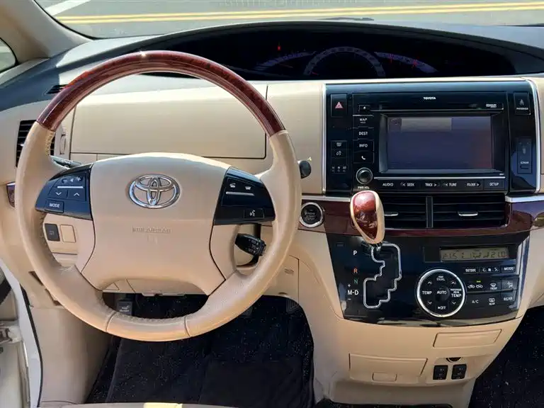 Toyota Previa 2016 2012 2.4L 7-Seater Luxury Edition