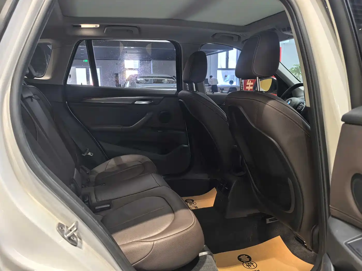 BMW X1 2019 sDrive18Li Premium Model фото 11