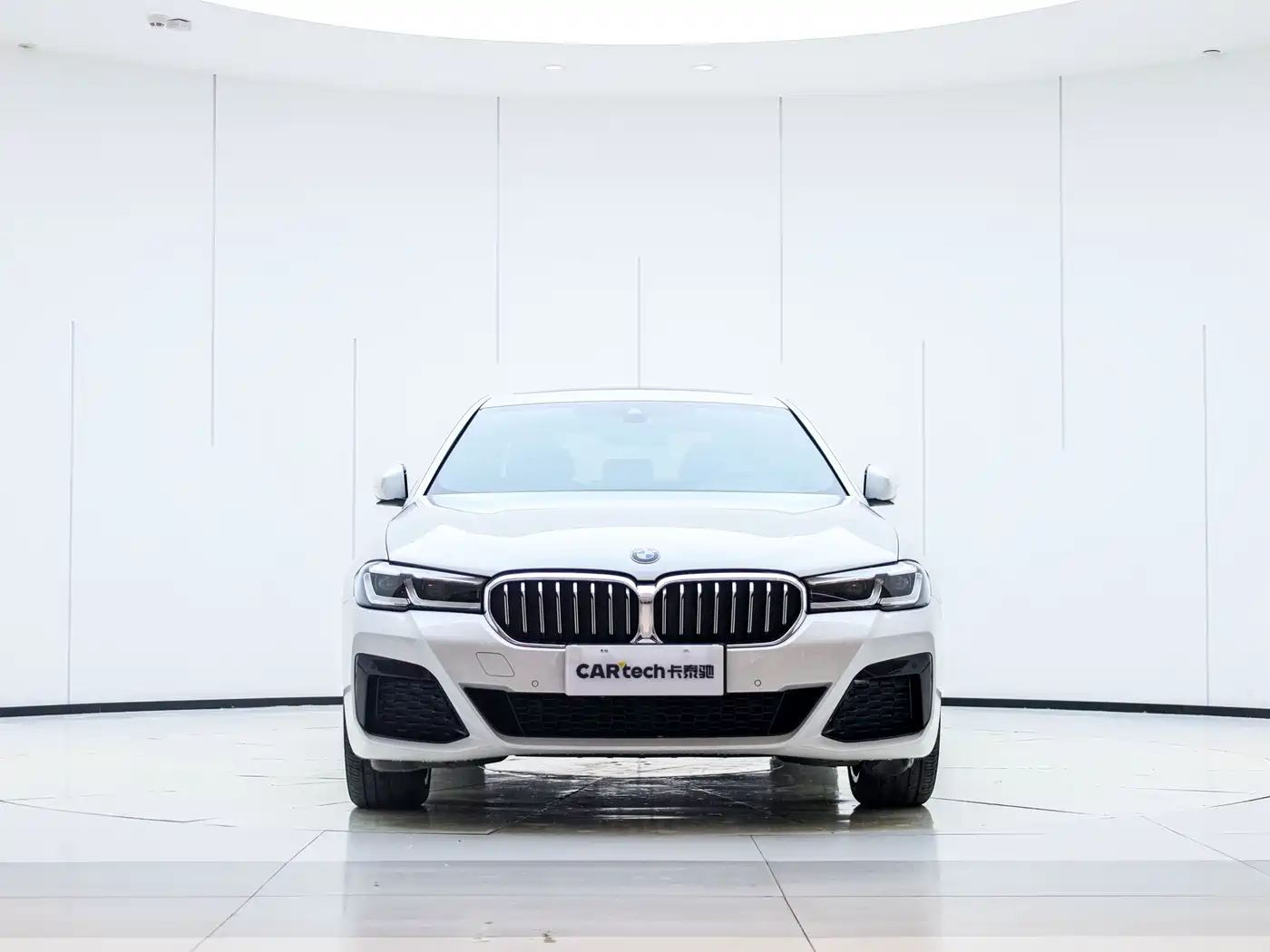 BMW 5 Series 2023 530Li Leading M Sport Package фото 9
