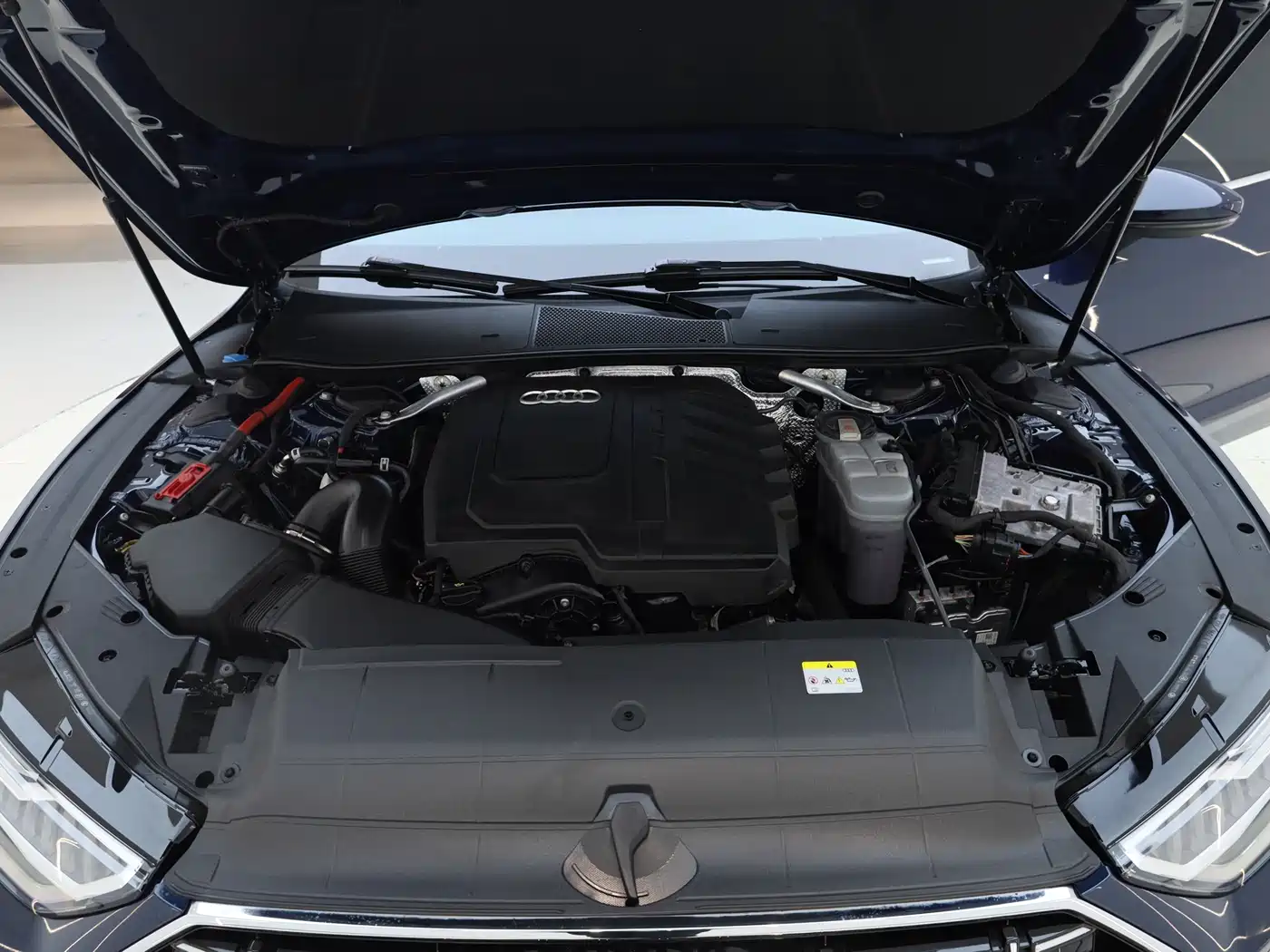 Audi A7L 2024 45TFSI S-line Dream Edition Crystal Package фото 25