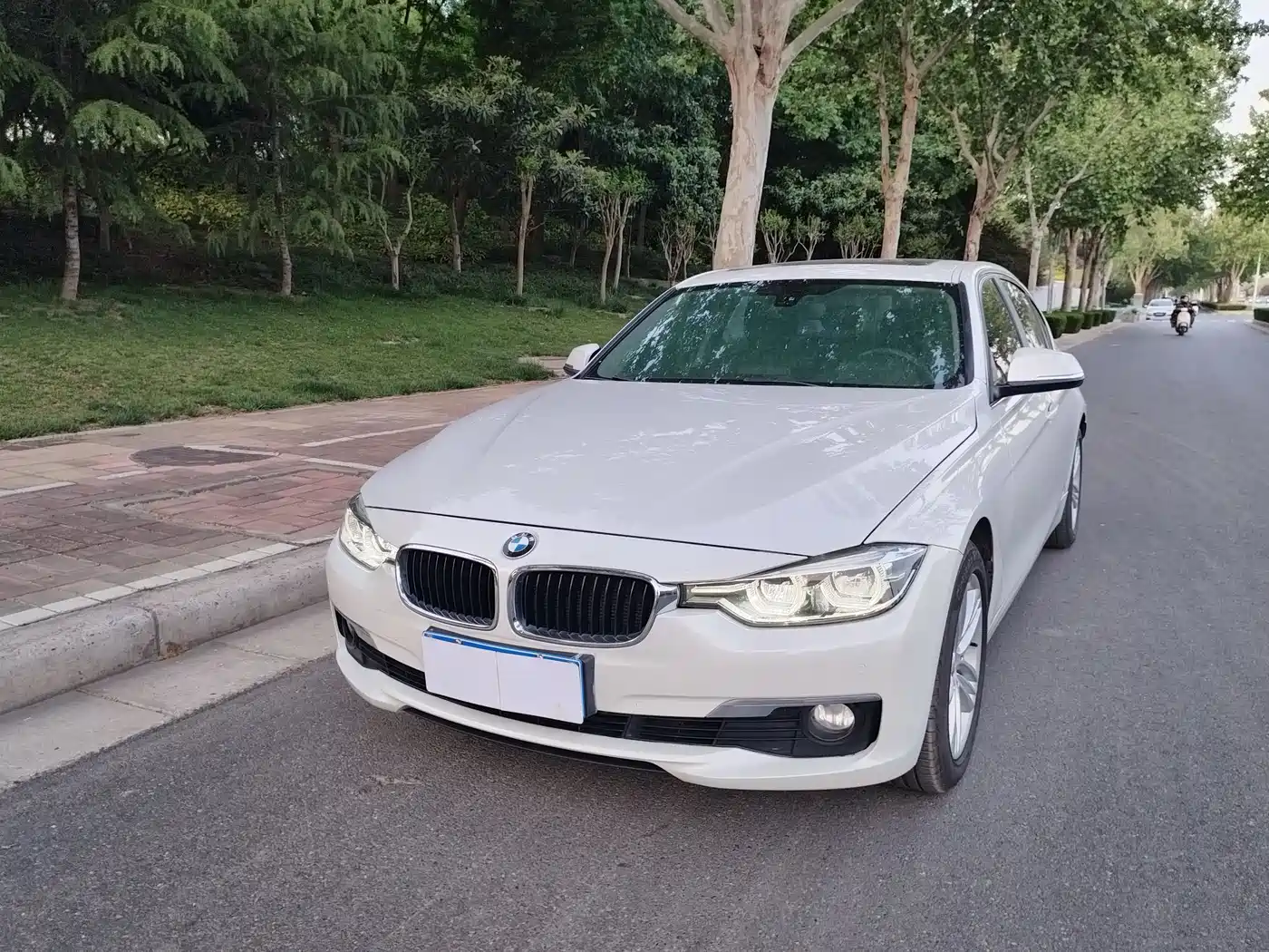 BMW 3 Series 2016 320Li Fashion Model