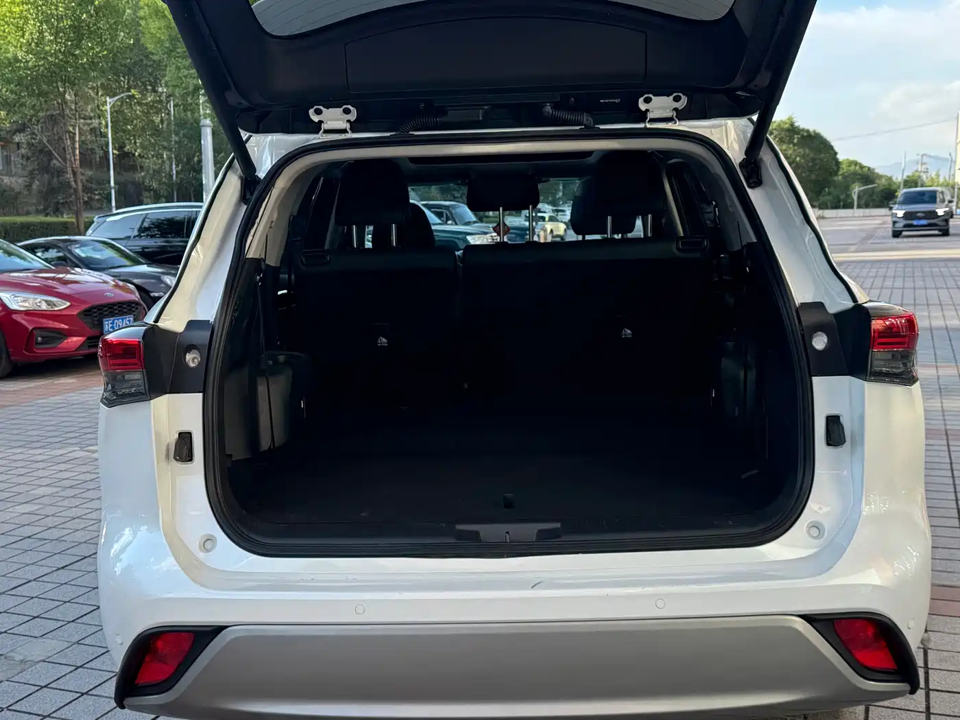 Toyota Highlander 2023 2023 2.5L Smart Hybrid Dual Engine AWD Premium 7-Seater