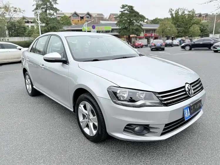 Volkswagen Bora 2015 Quality Edition 1.6L Automatic Comfort фото 3