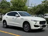 Фото 3 - Maserati Levante