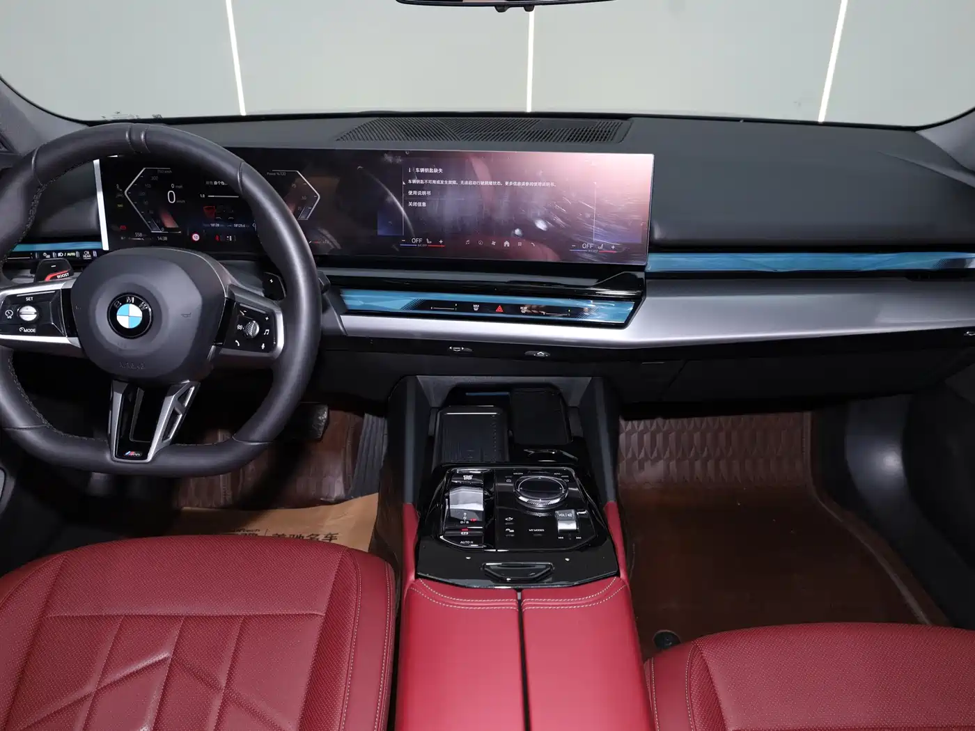BMW 5 Series 2025 530Li Leading M Sport Package фото 16