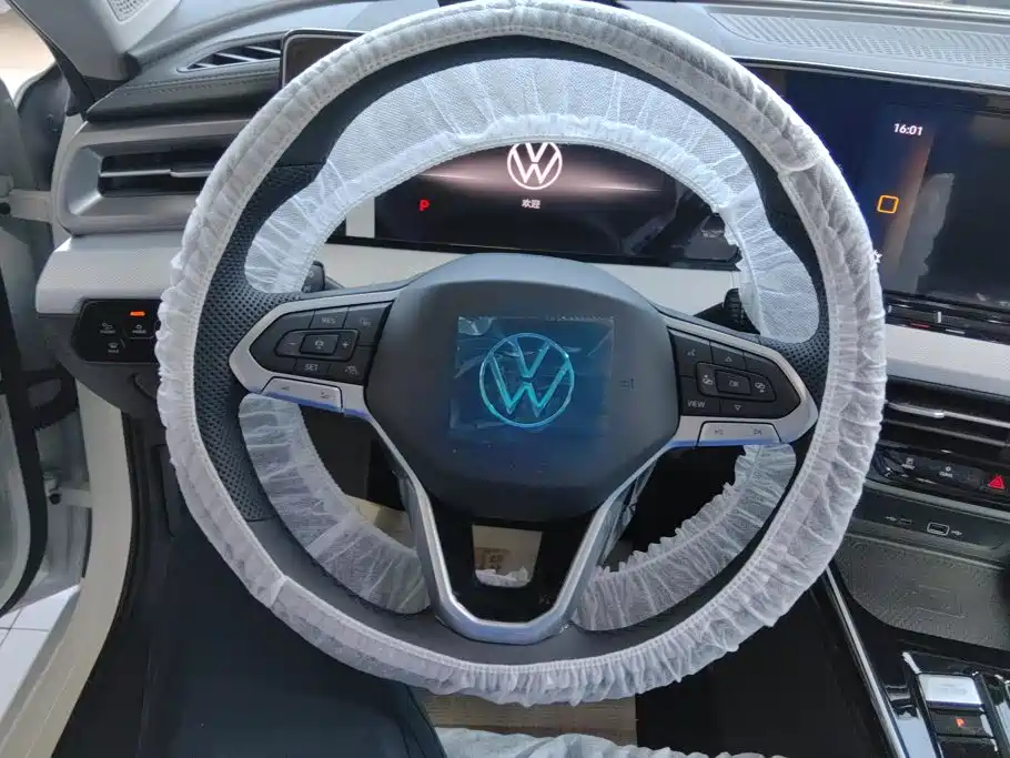 Photo 15 - Volkswagen Lamando