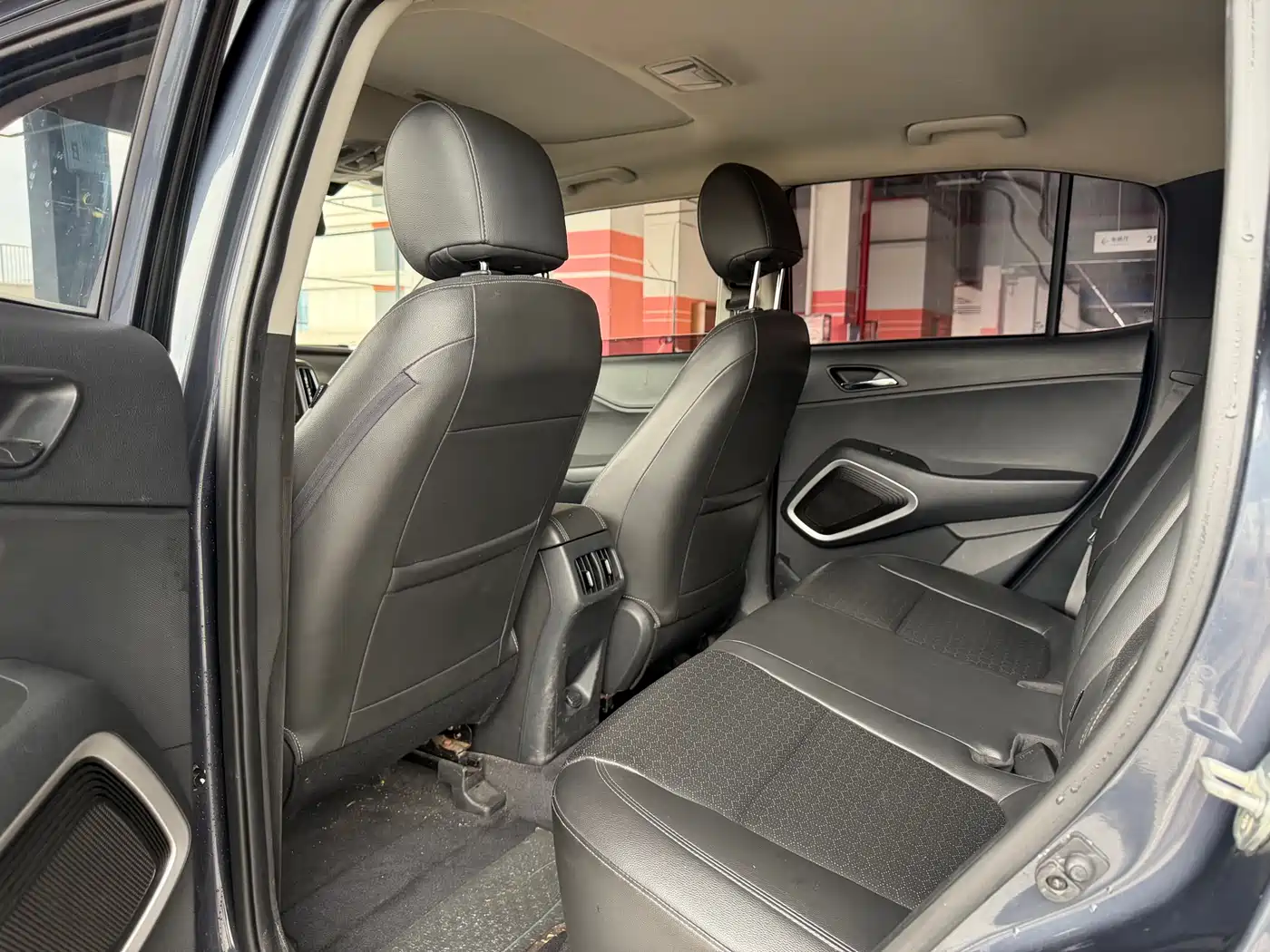 Hyundai Beijing Hyundai ix35 2018 2.0L Automatic 2WD Zhiyong·Enjoyment Edition фото 4