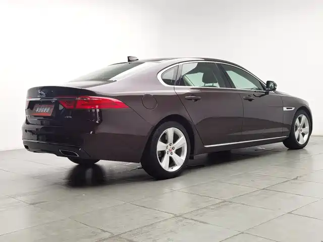 Jaguar XFL 2019 XFL 2.0T 200PS FWD Elite Edition — фото 2