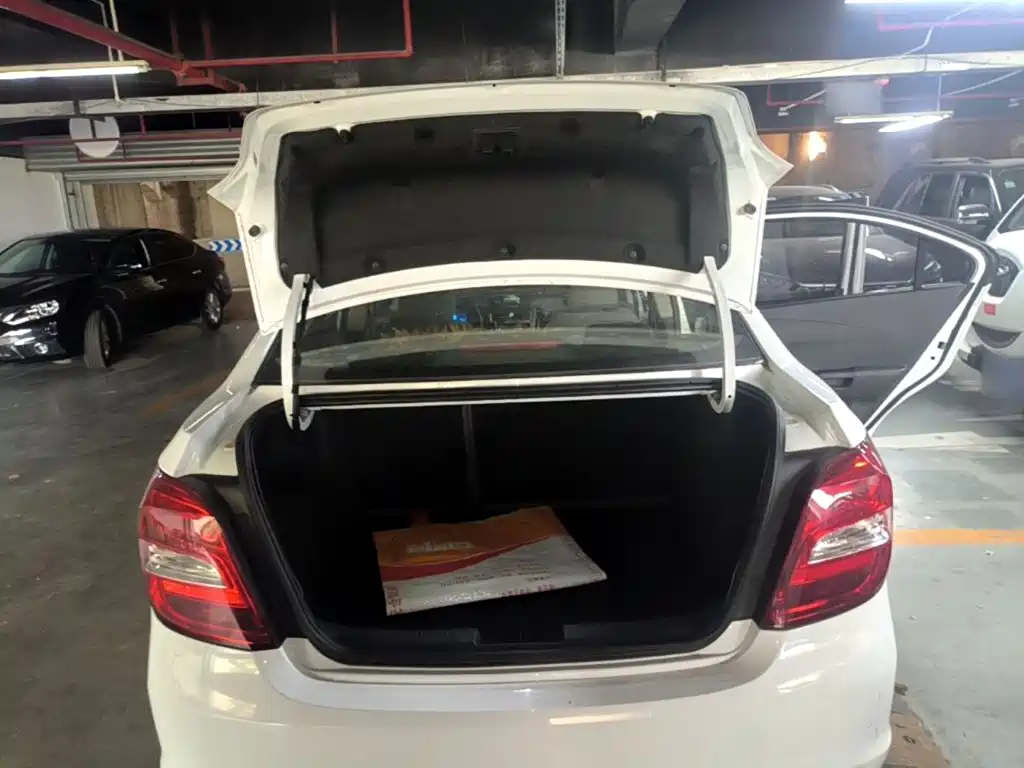 Chevrolet Aveo 2015 2014 Sedan 1.4SL MT Comfort Edition