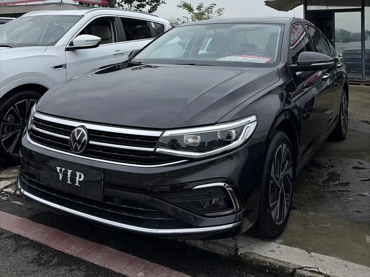 Фото 1 - Volkswagen Bora