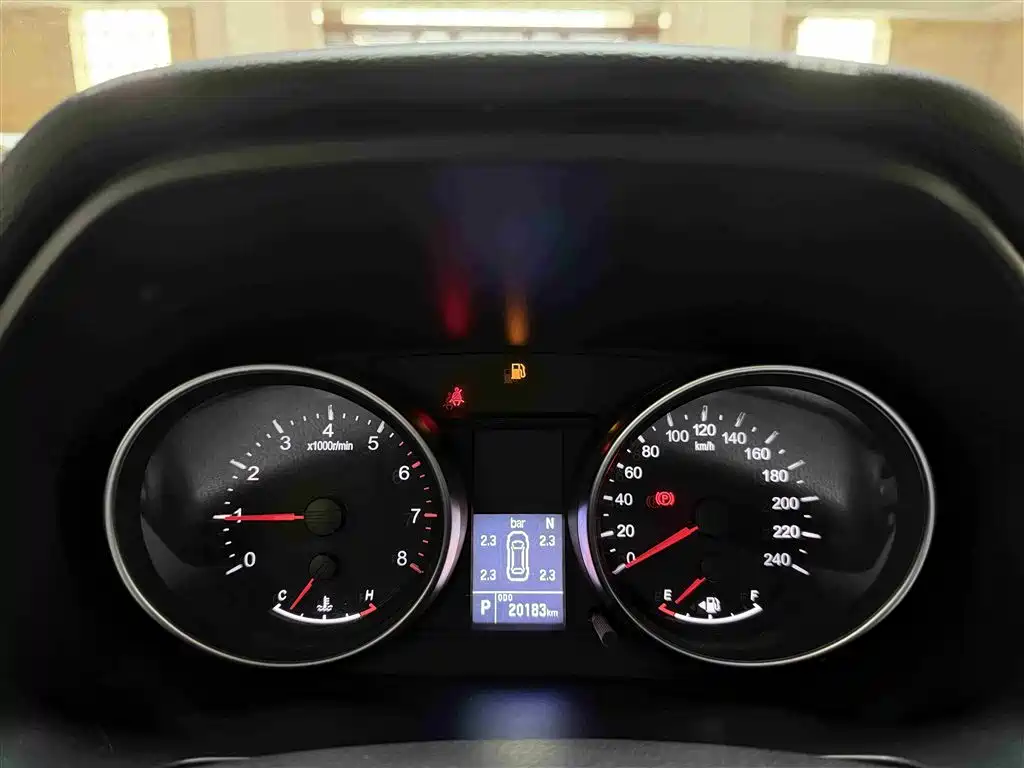 Haval M6 2023 PLUS 1.5T DCT Luxury Smart Connect фото 9