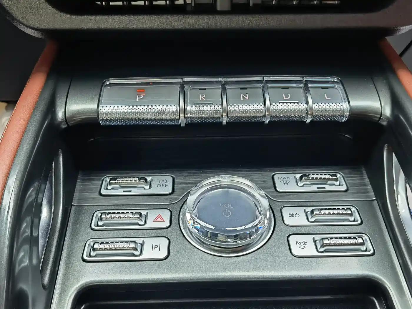 LINCOLN NAVIGATOR