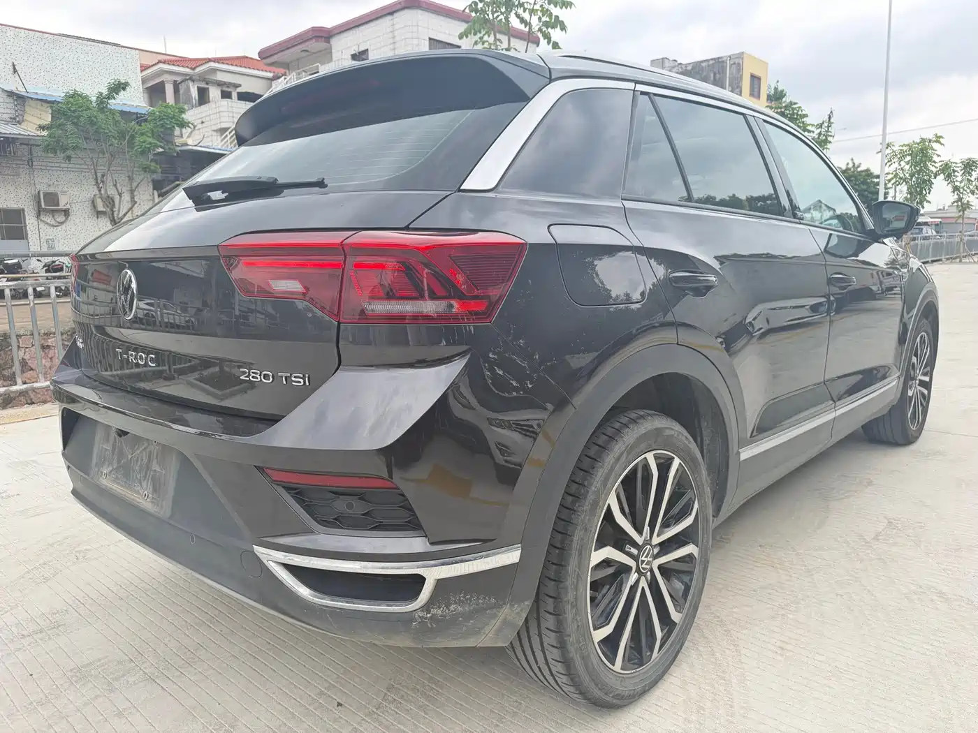 VOLKSWAGEN T-ROC EXPLORING SONGS