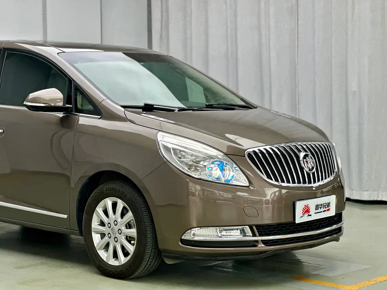 Photo 6 - Buick GL8