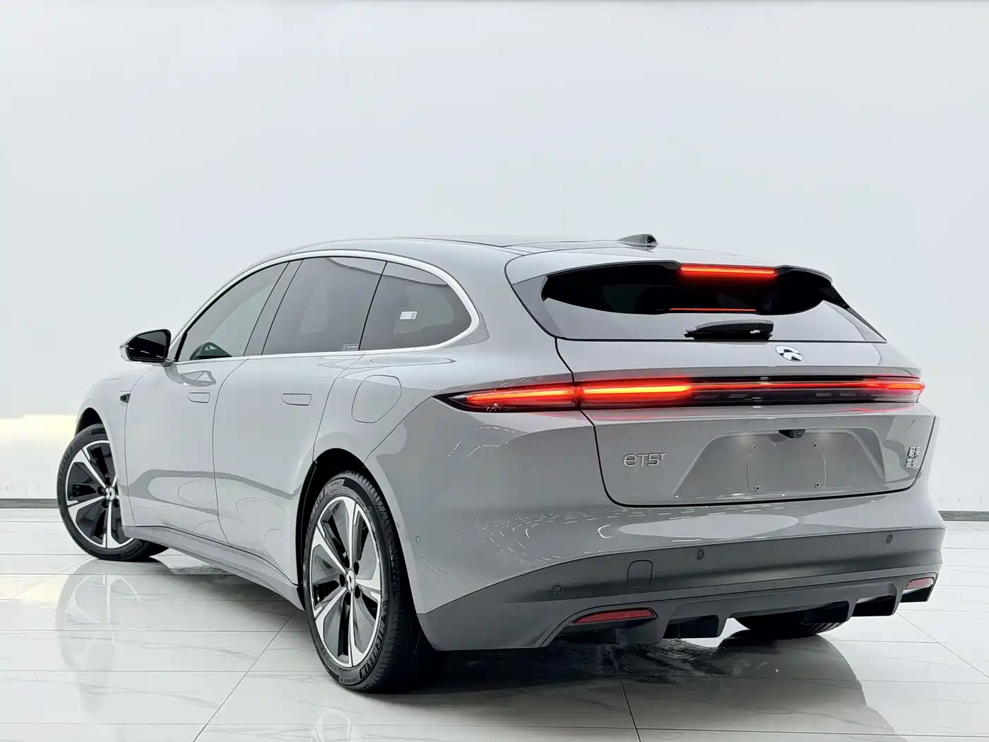NIO NIO ET5T