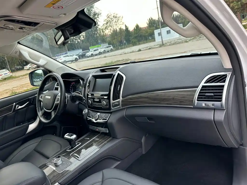 Photo 18 - Haval H9