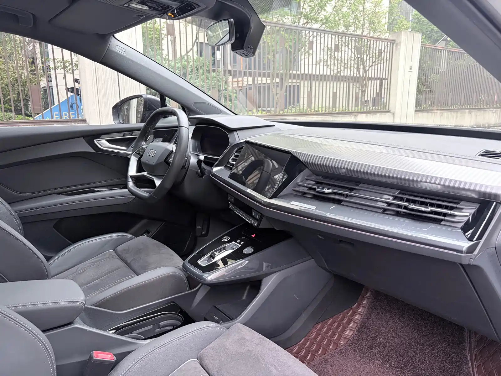 Фото 10 - Audi Q4 e-tron