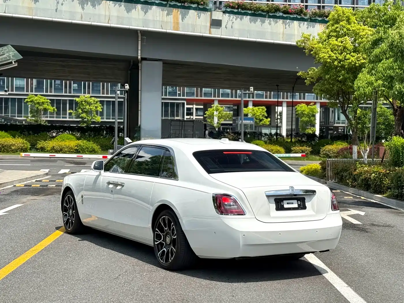 Rolls-Royce Ghost 2021 6.7T Long Wheelbase фото 9