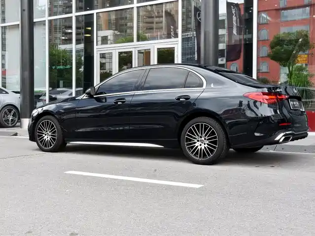 Mercedes-Benz C-Class 2024 C 260 L Sport — фото 4
