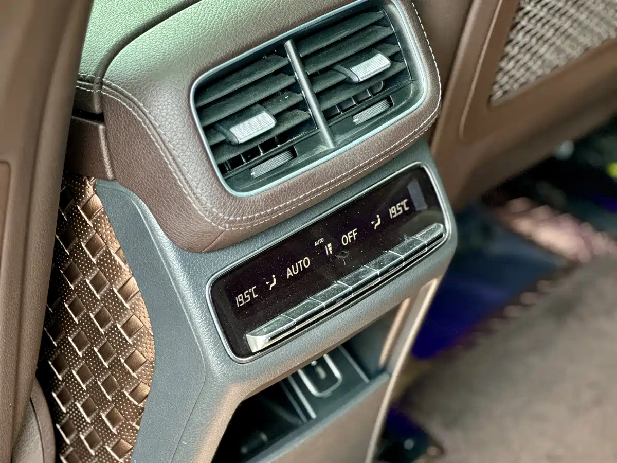 Mercedes-Benz GLE 2020 Facelift GLE 450 4MATIC Luxury фото 39