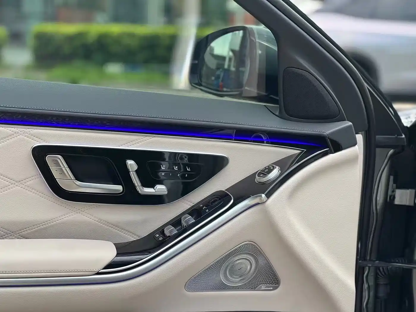 صورة 11 - Mercedes-Benz Maybach S-Class