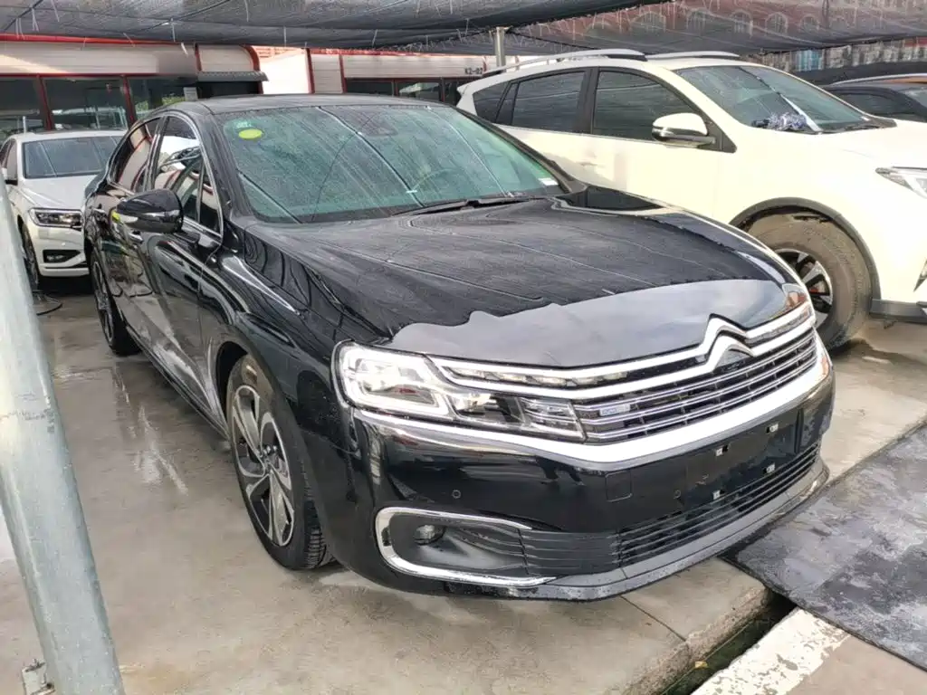 Photo 4 - Citroën C6