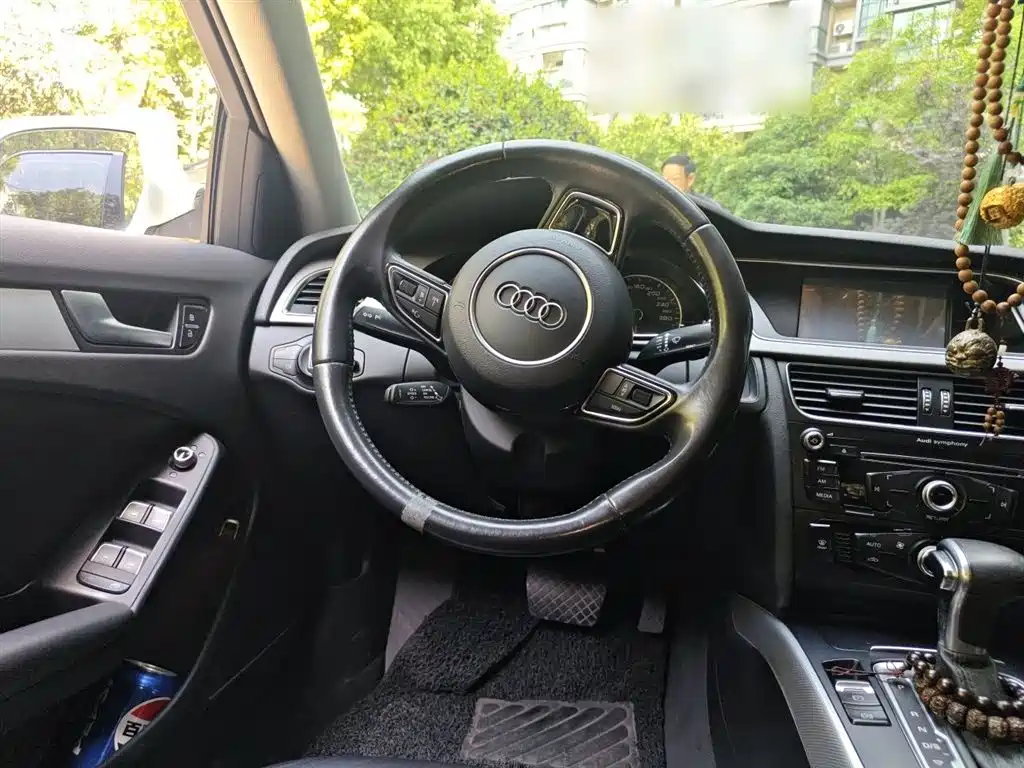 Audi A4L 2013 35 TFSI Automatic Standard фото 3