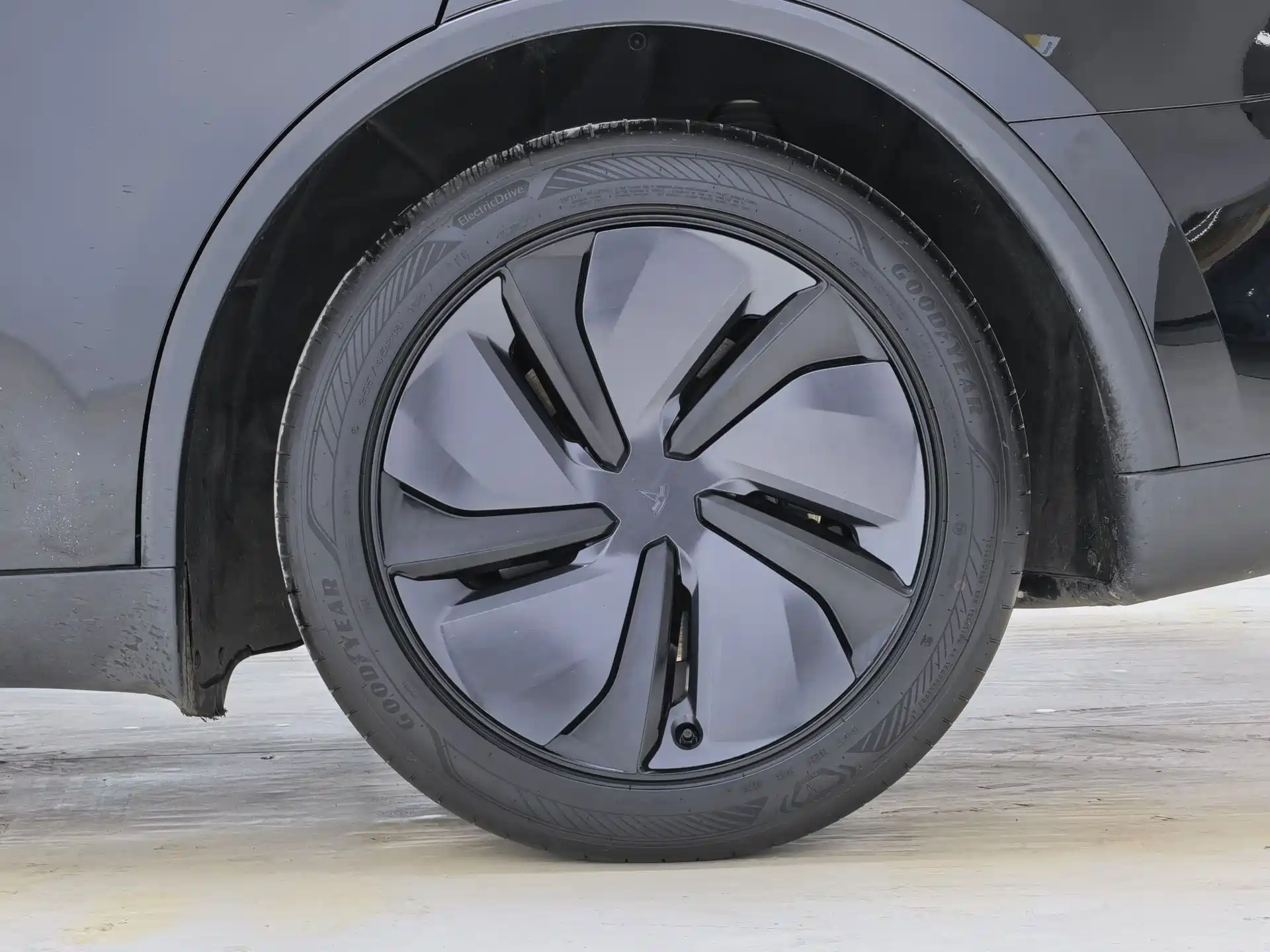 Фото 13 - Tesla Model Y