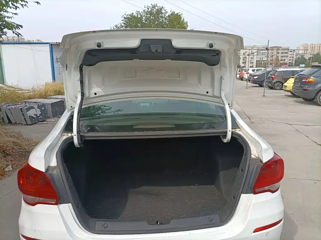 Photo 19 - Chevrolet Cavalier
