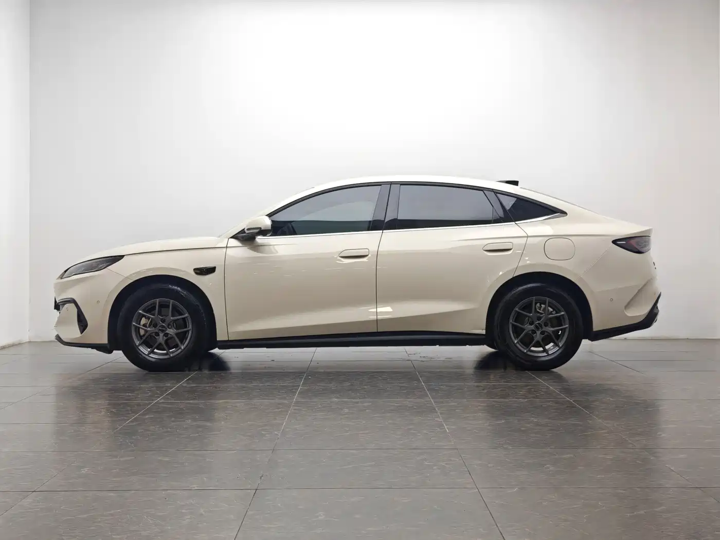 BYD Seal 06 New Energy 2025 DM-i Smart Drive 80KM Luxury фото 10