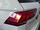 صورة 12 - Volkswagen Tiguan L