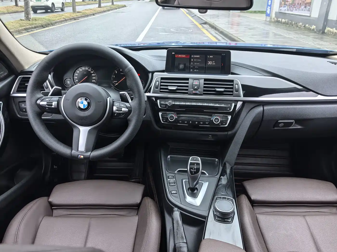 Фото 13 - BMW 3 Series