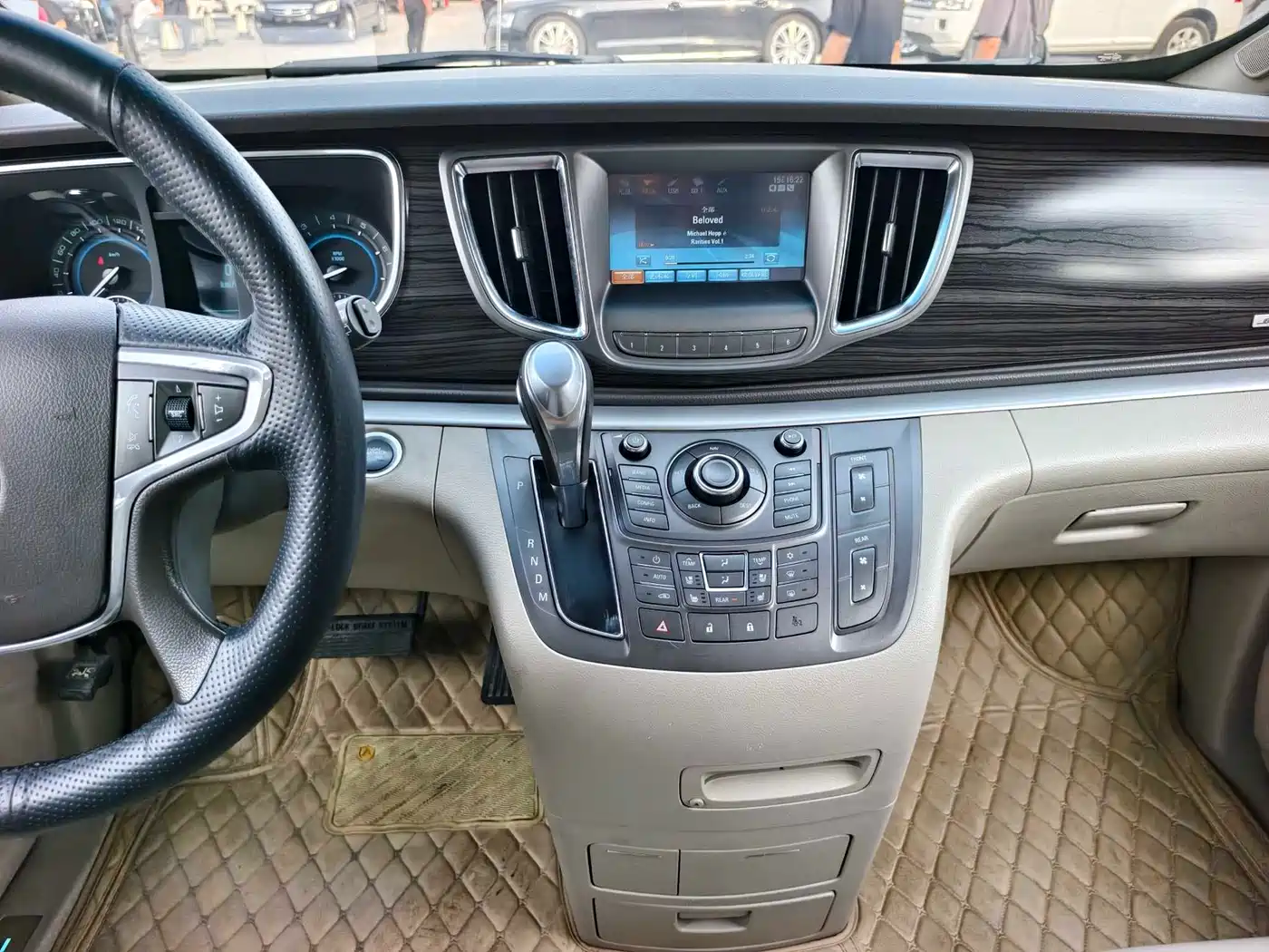 Buick GL8 2013 3.0L XT Luxury Business Flagship Edition фото 16