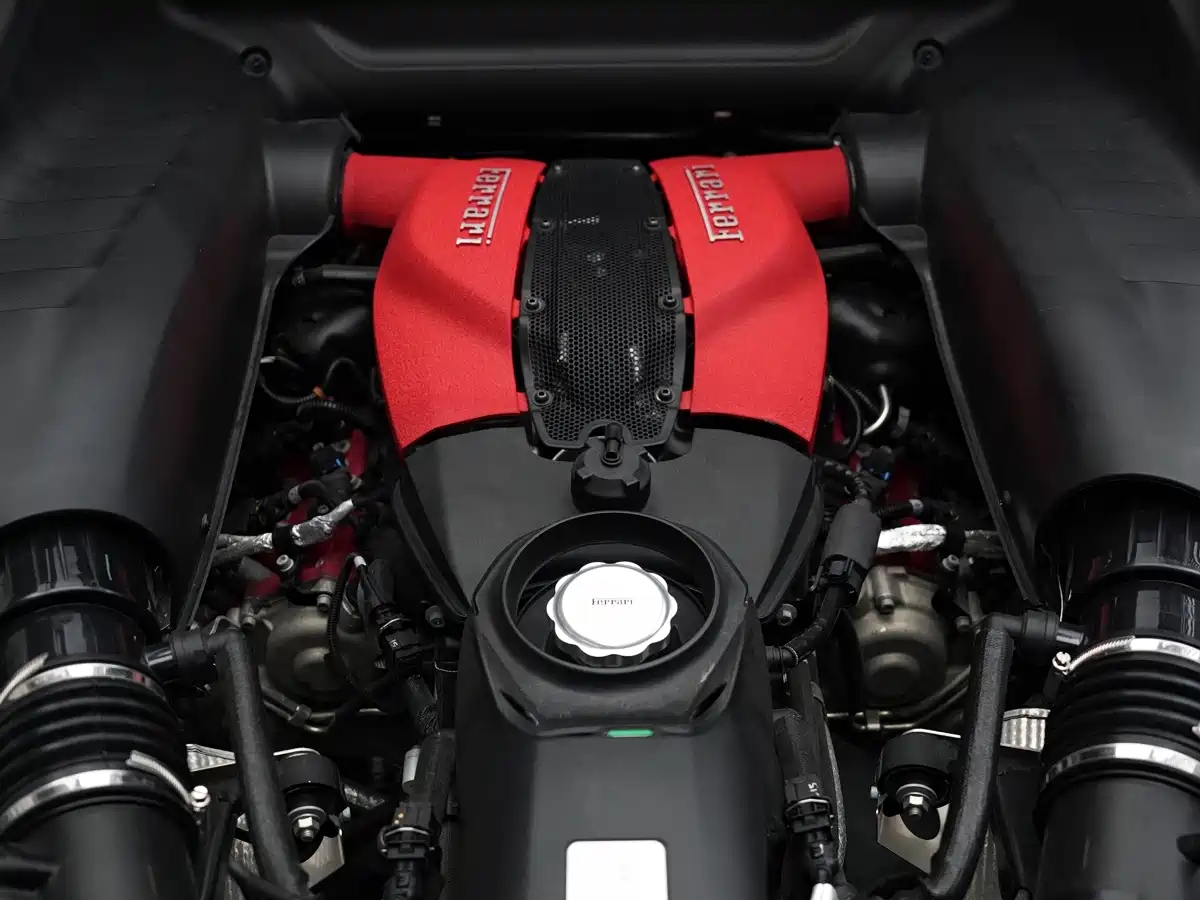 صورة 12 - Ferrari F8