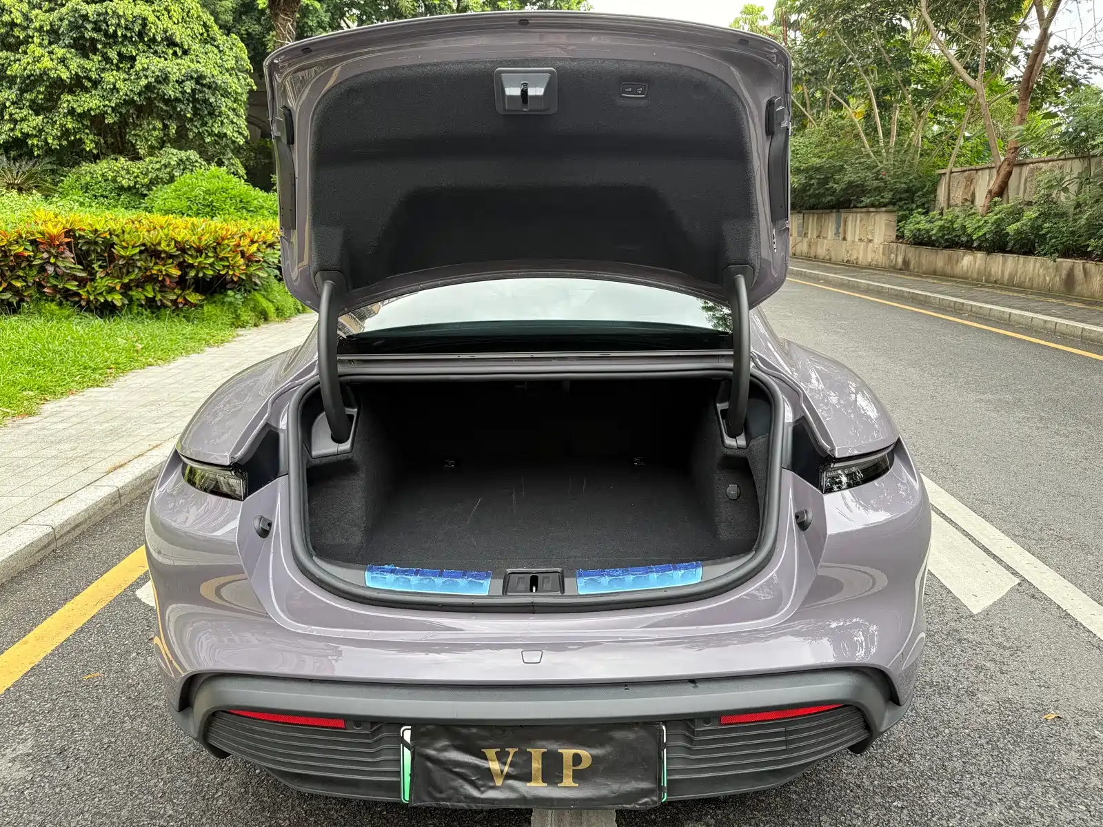 صورة 25 - Porsche Taycan