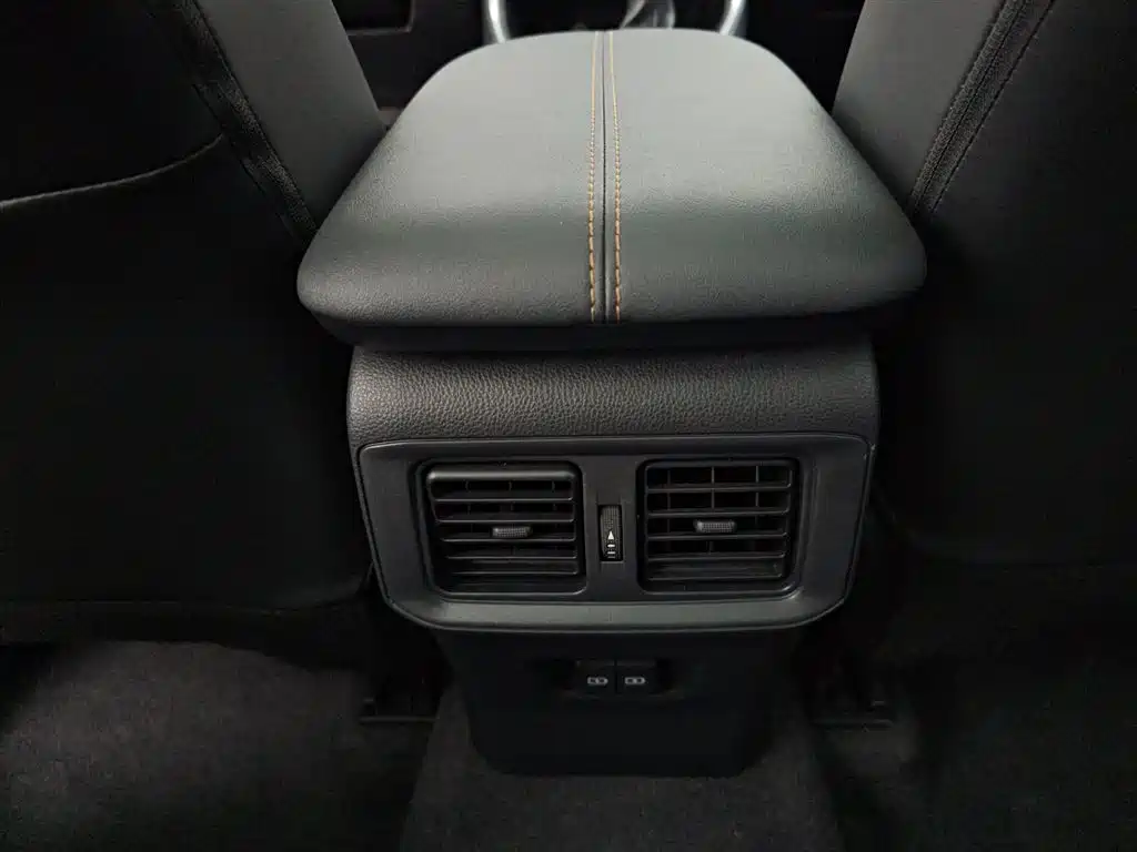 Toyota RAV4 Rongfang 2024 2.0L CVT FWD Style Plus Edition фото 13