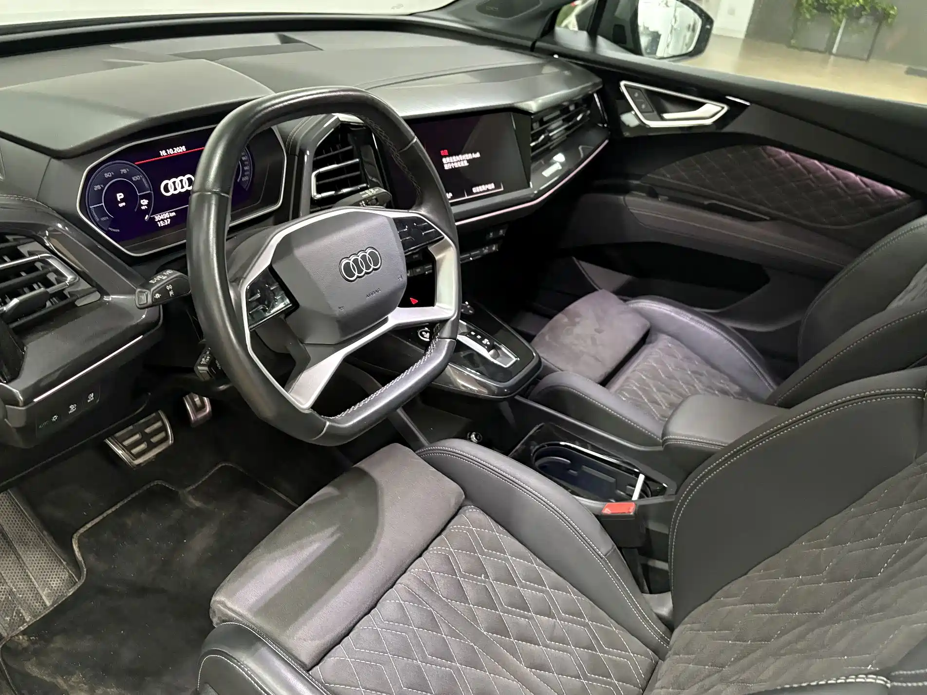صورة 10 - Audi Q4 e-tron