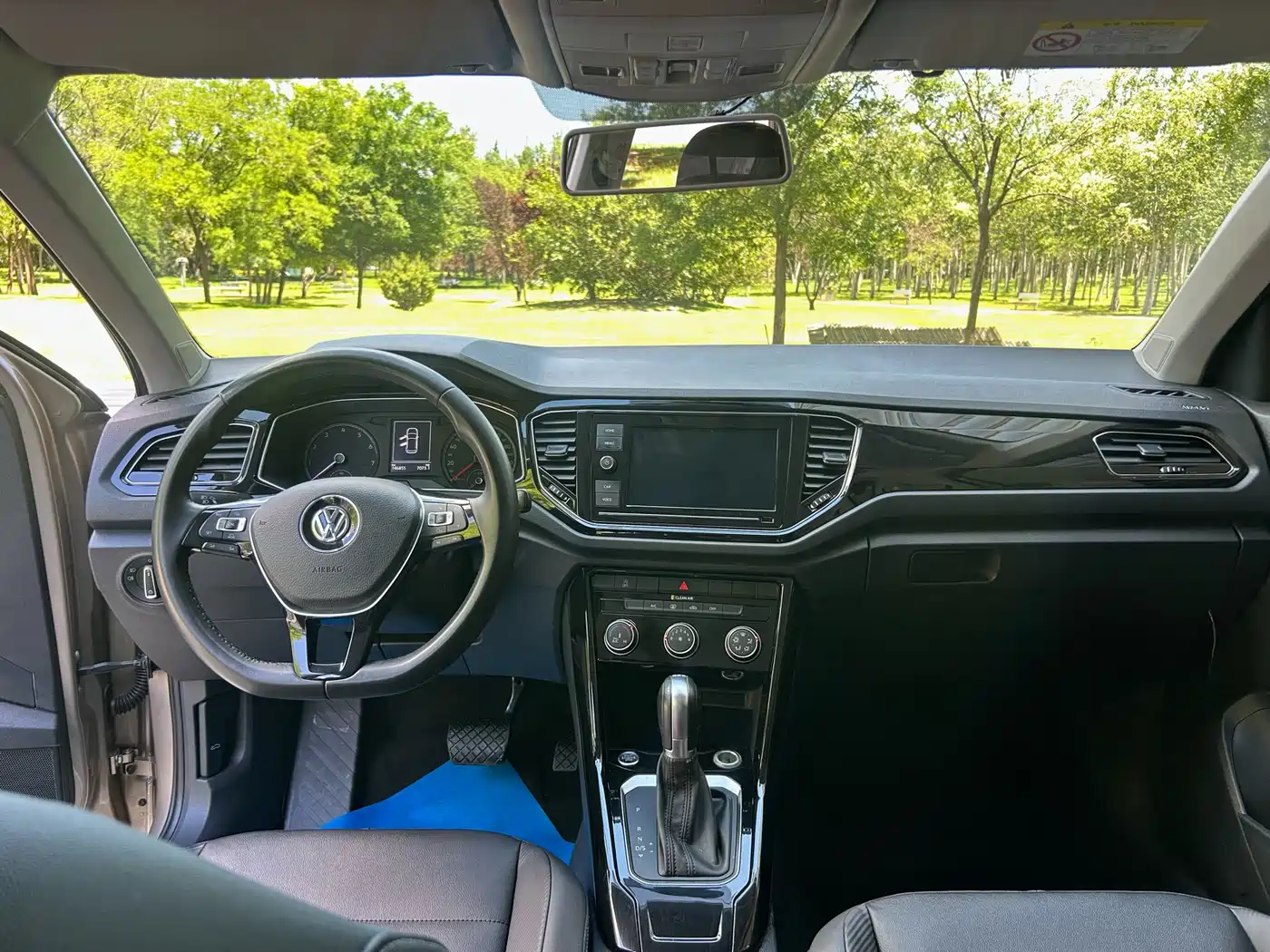 Фото 8 - Volkswagen T-ROC