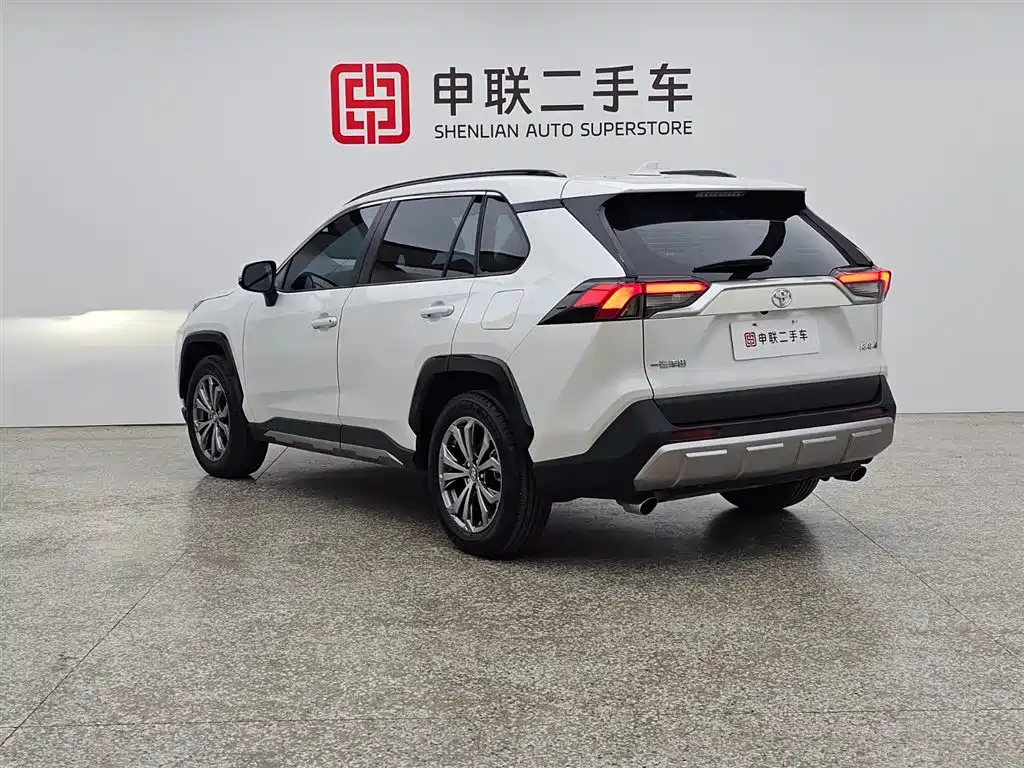 Toyota RAV4 Rongfang 2024 2.0L CVT FWD Style Plus Edition фото 3