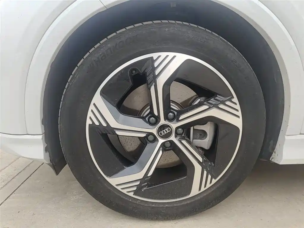 Audi Q4 e-tron 2025 2024 40 e-tron Creation Edition