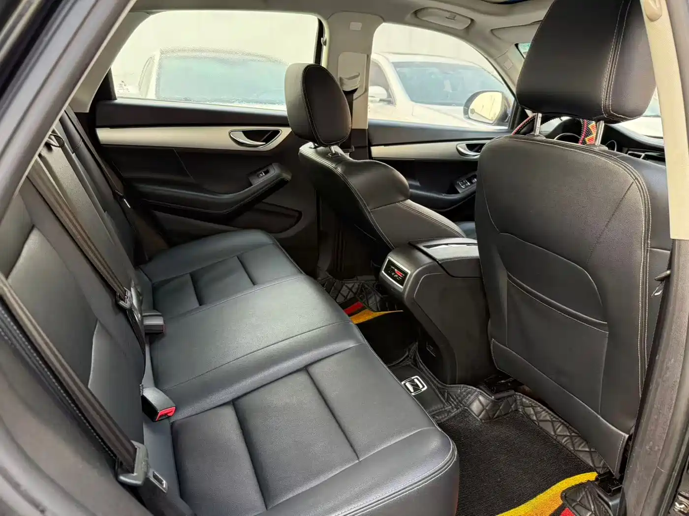 Zotye SR7 2016 2017 1.5T CVT Magic Cube Heart